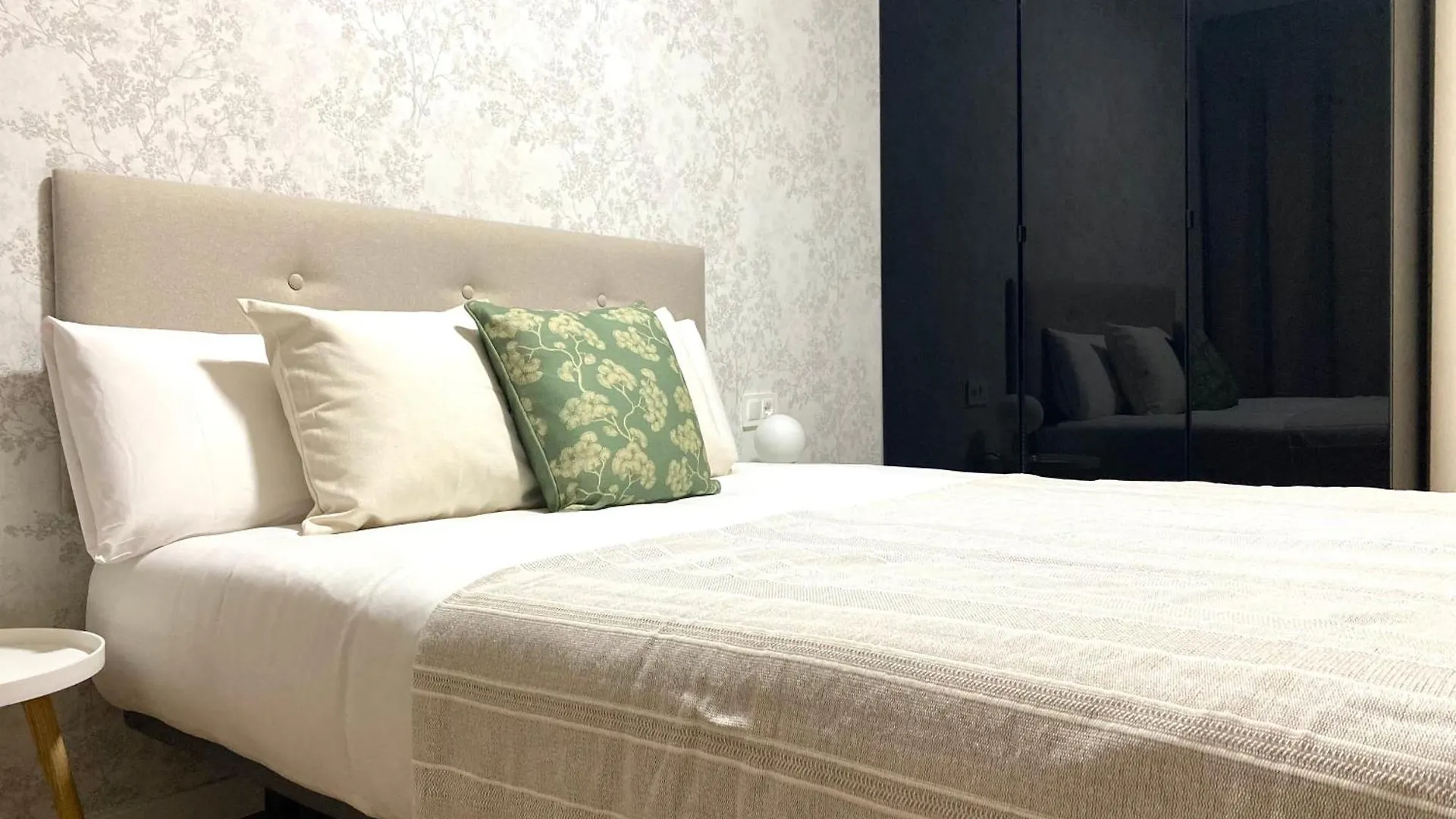 Anais Apartments By Gaiarooms Barcelona